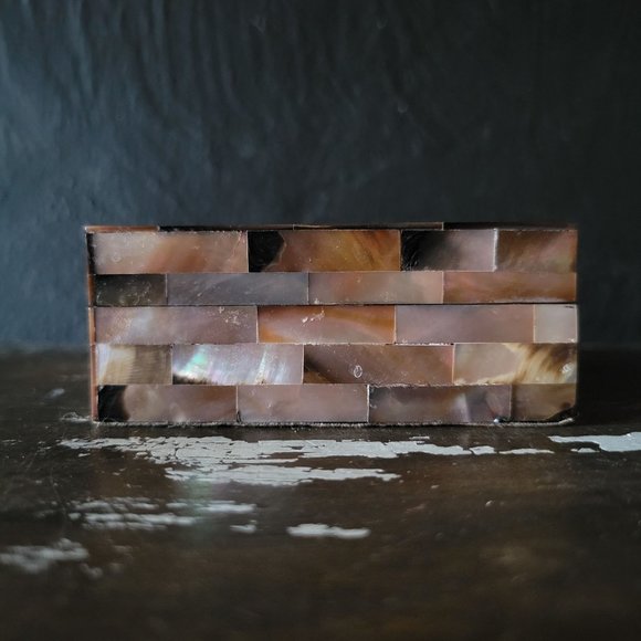 Vintage Mother of Pearl Small Trinket Box, Small Jewelry Box - Picture 2 of 7